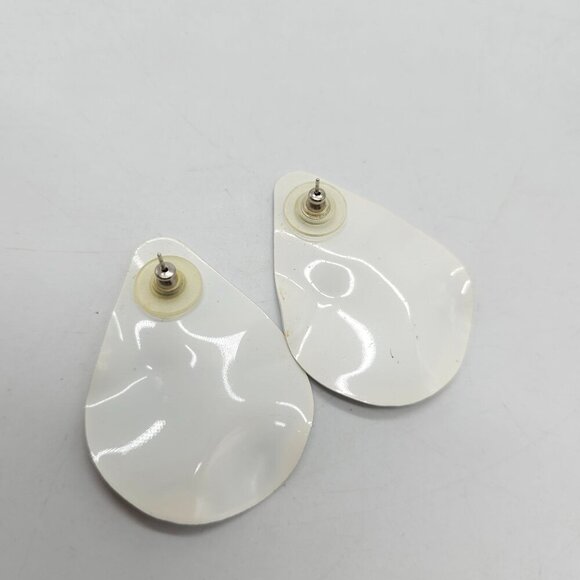 Handcrafted Teardrop Enamel Post Earrings With Orange Green Swirl Design - Picture 3 of 4